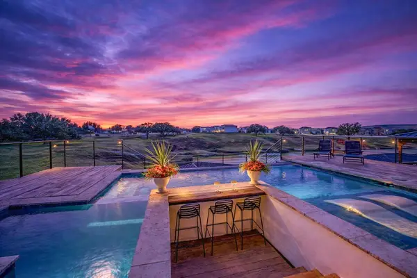 110 Clearwater Dr, Kingsland, TX 78639