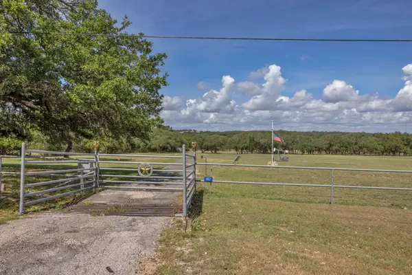1912 S Us Highway 281 Highway, Johnson City, TX 78636