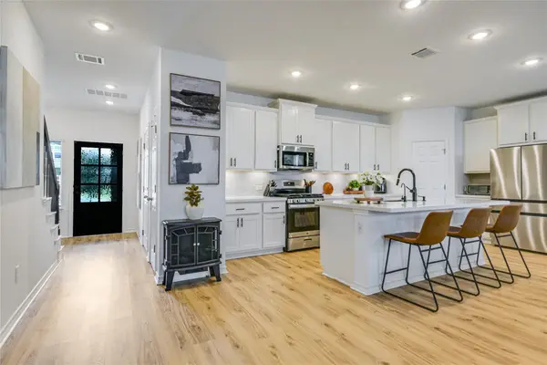 163 Longstraw Dr, Buda, TX 78610