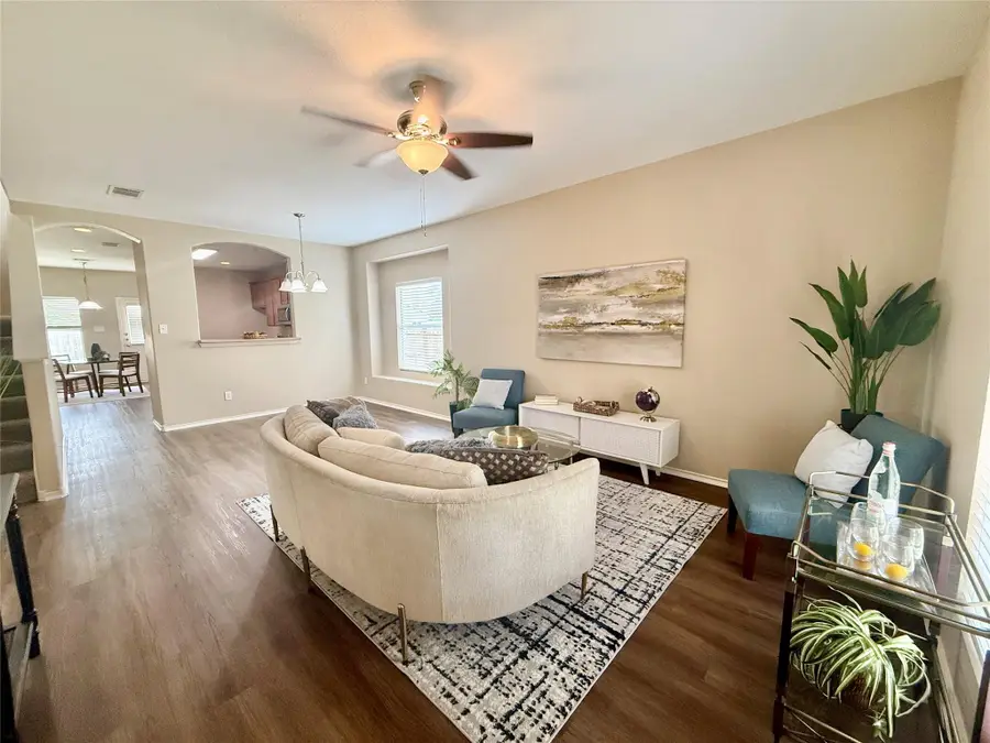 102 Williamson Cv, Elgin, TX 78621 - #2