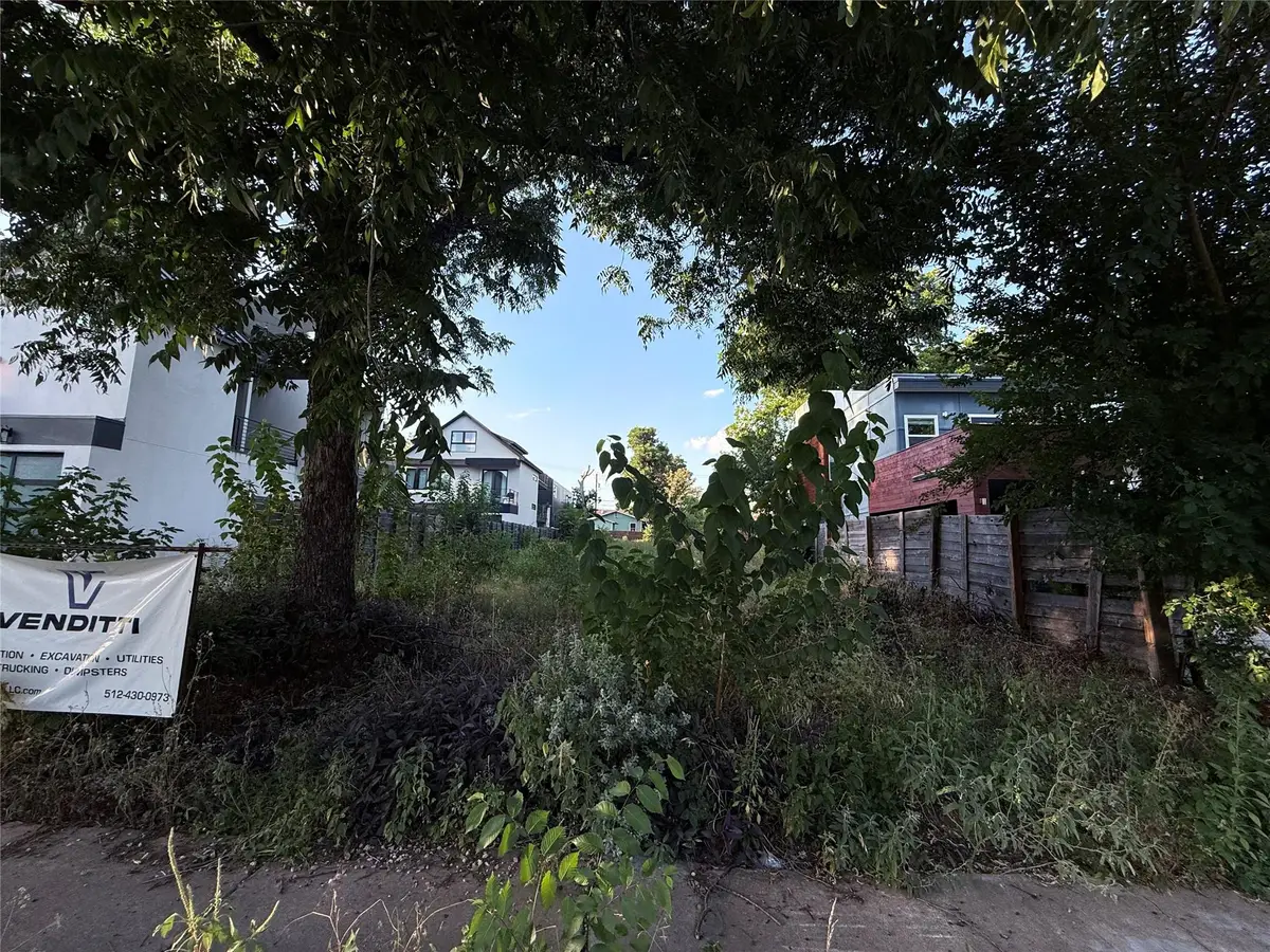 2512 E 4th St, Austin, TX 78702 - #1
