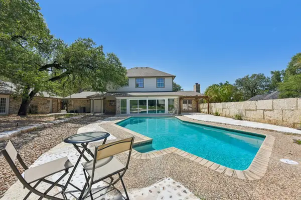 1915 Oak Forest Dr, Round Rock, TX 78681