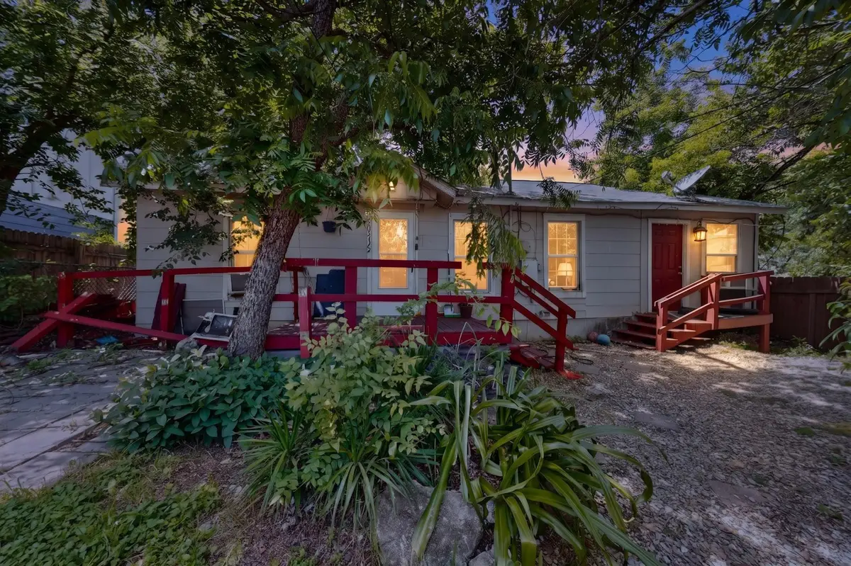 1302 1/2 Walnut Ave E #2, Austin, TX 78702 - #1