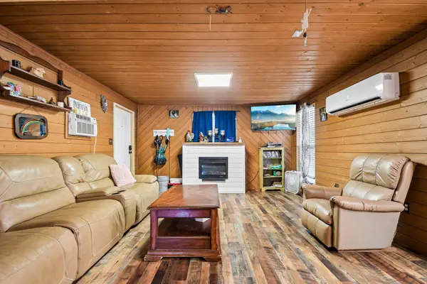126 Market St, Bastrop, TX 78602