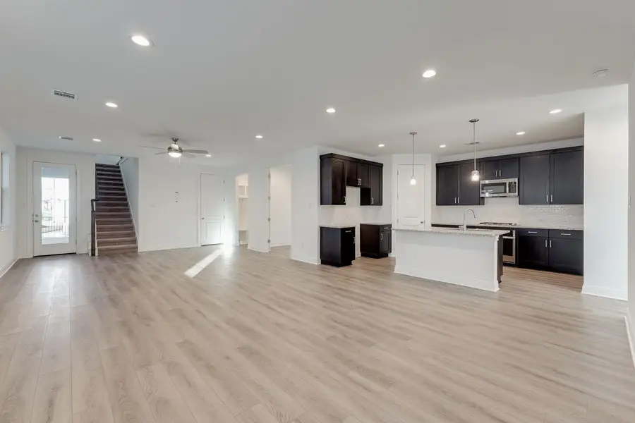 424 Burlington Dr, Buda, TX 78610 - Image #3