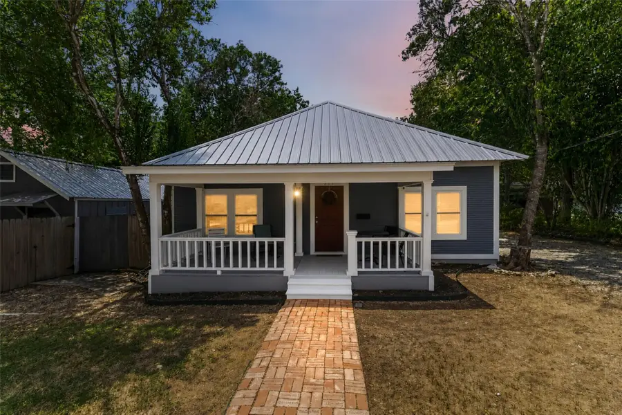 217 N Bishop St, San Marcos, TX 78666 - #3
