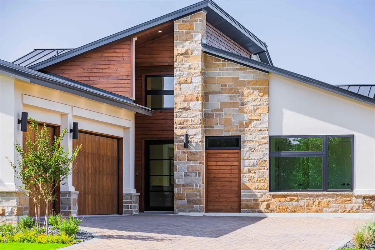 125 Azalea Loop, Horseshoe Bay, TX 78657 - Image #1