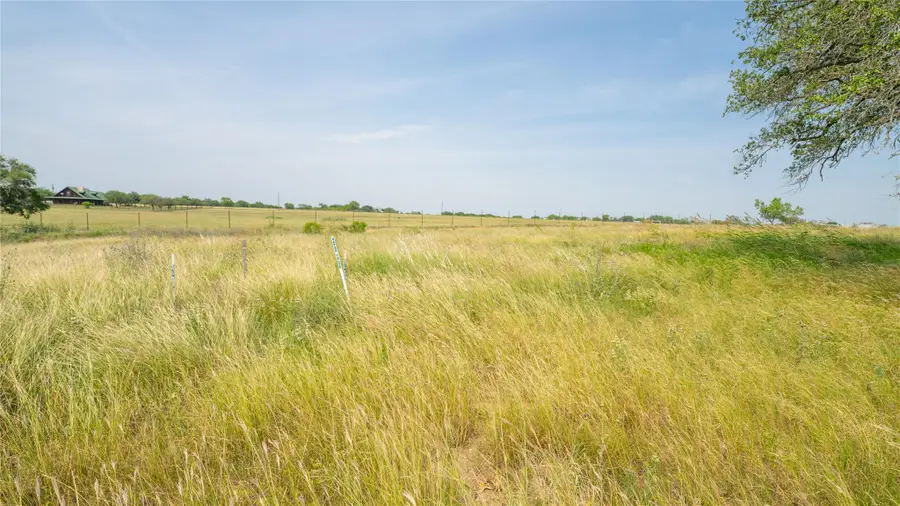 300 Altidore Ave, Dale, TX 78616 - Image #3