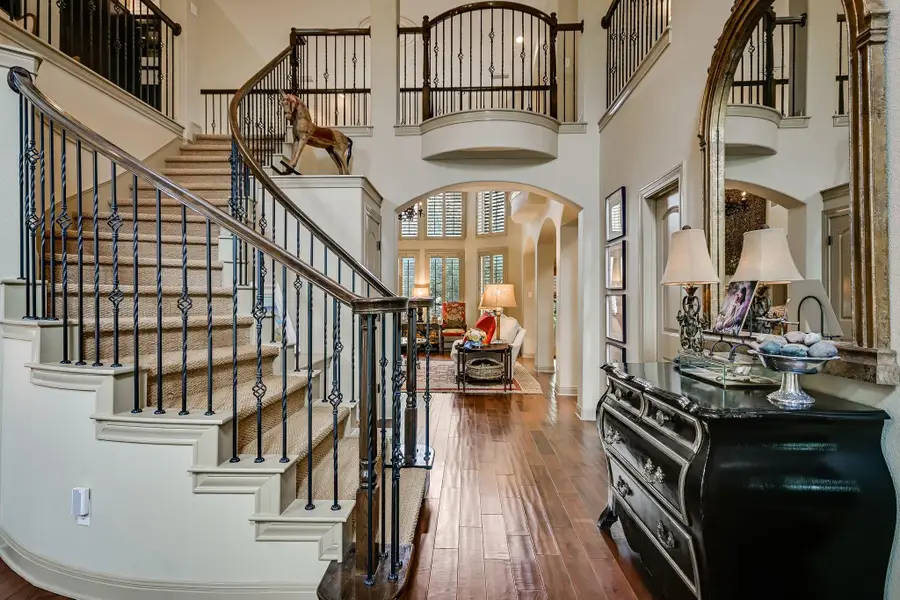 5821 Kempson Dr, Austin, TX 78735 - #2