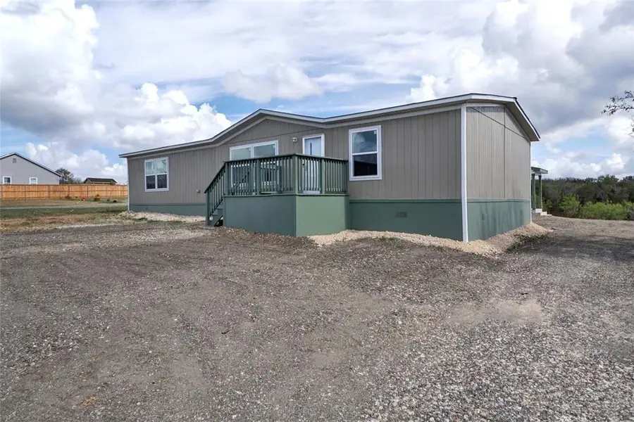 231 La Fortuna Dr, Del Valle, TX 78617 - Image #2