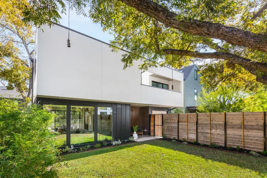 631 Tillery St #1, Austin, TX 78702 - #3