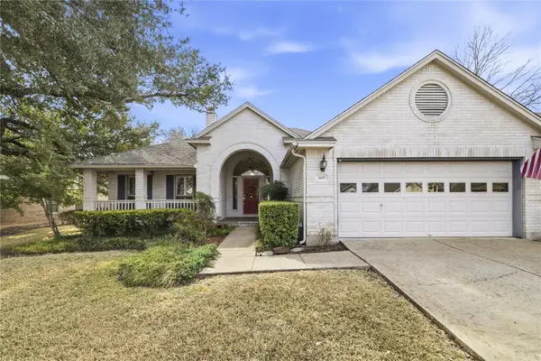 309 Heritage Hills Dr, Fredericksburg, TX 78624