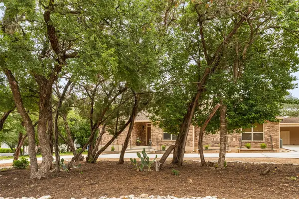 805 Willow Creek Cir, San Marcos, TX 78666