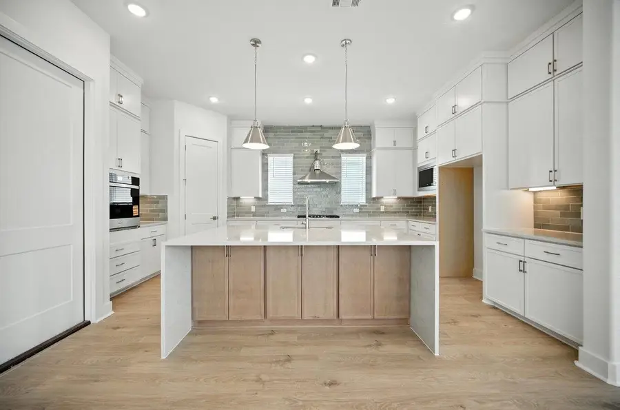 1602 Kit Cir, Austin, TX 78758 - Image #2