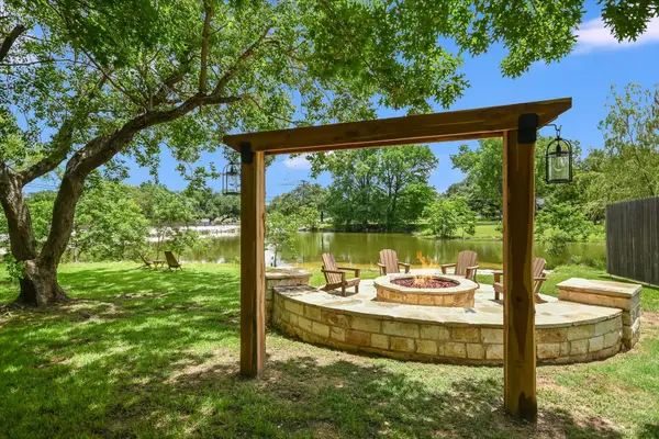 3301 Arrowhead Cir, Round Rock, TX 78681