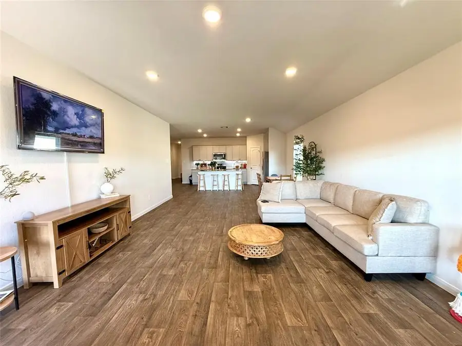 307 Abbey Ln, Lockhart, TX 78644 - Image #2