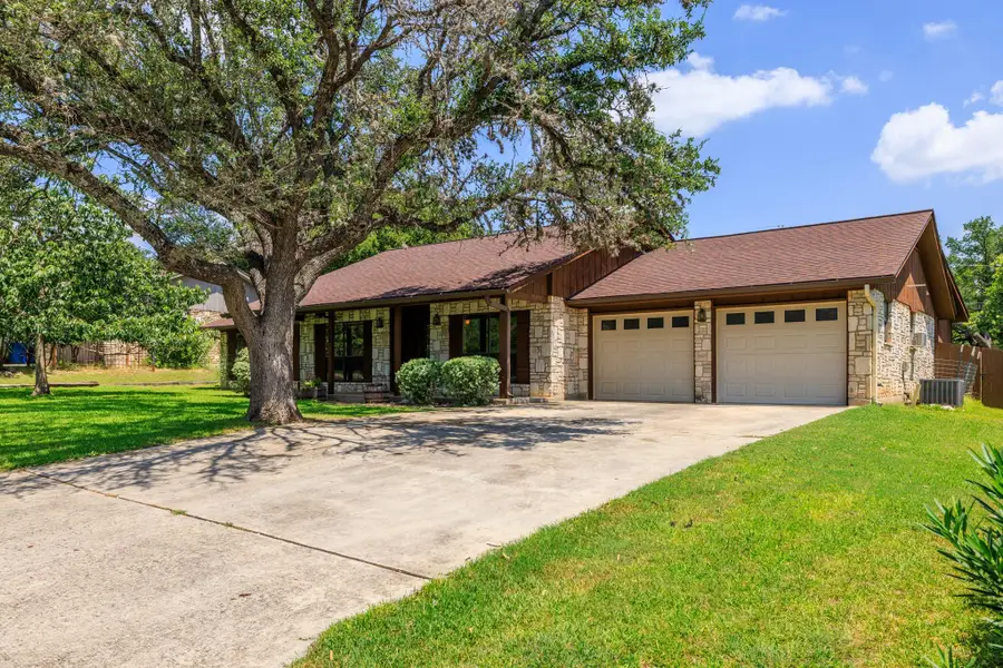 415 Meadow Ridge Dr, Kerrville, TX 78028 - #3