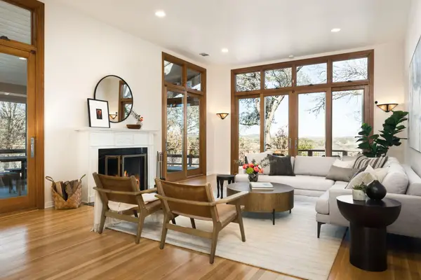 902 Bluebonnet Ln, Austin, TX 78704