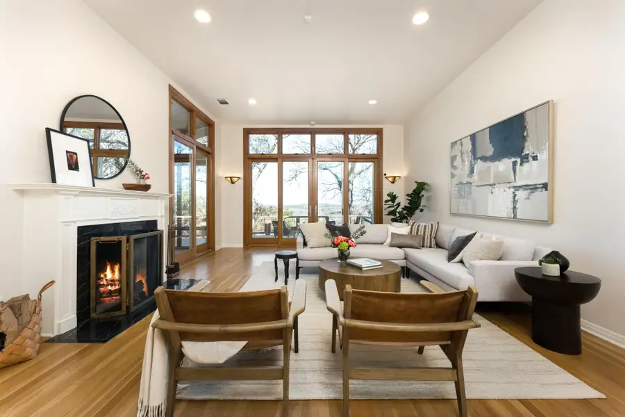 902 Bluebonnet Ln, Austin, TX 78704 - #3