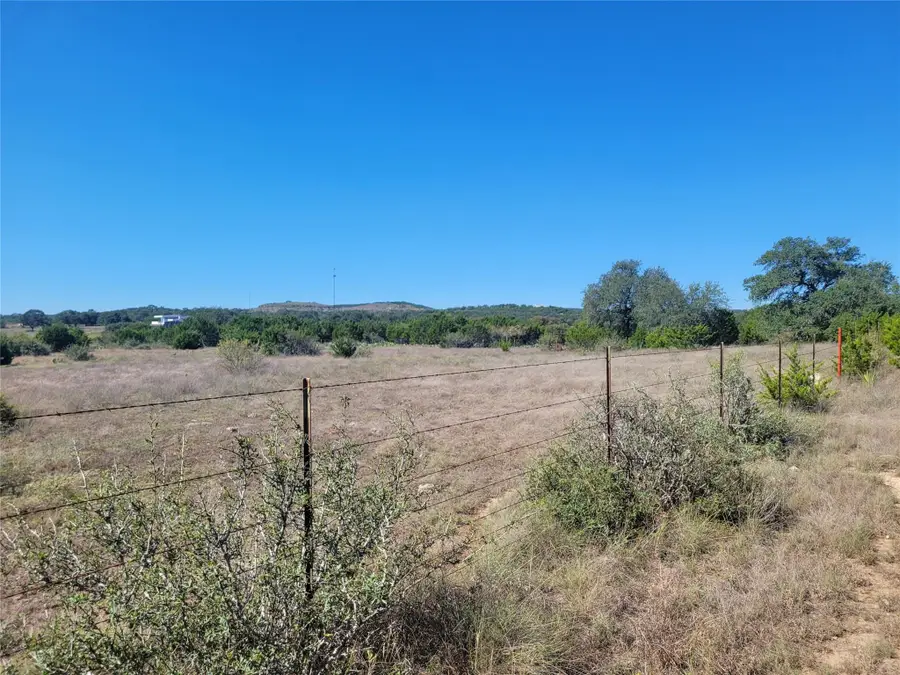 648 Bonita Dr, Blanco, TX 78606 - #2