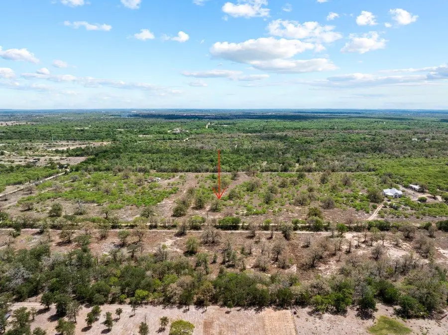 2124 Bugtussle Ln, Luling, TX 78648 - #2