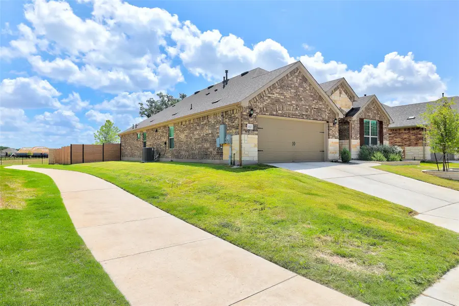 112 Silver Ridge Dr, Georgetown, TX 78633 - Image #2