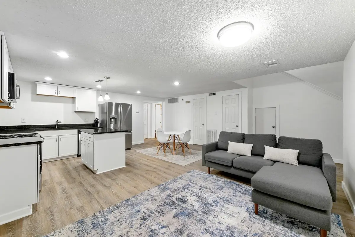 2401 Leon St #306, Austin, TX 78705 - Image #1