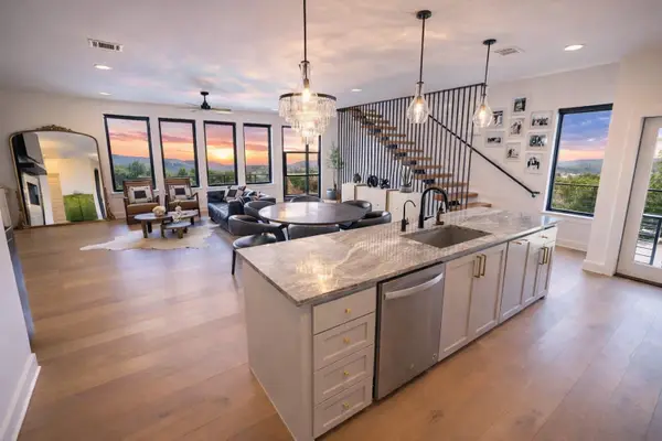 8501 Bronco Ln, Lago Vista, TX 78645