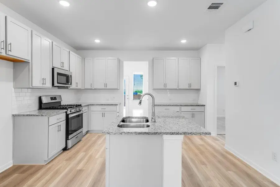 512 Emory Crossing Blvd, Hutto, TX 78634 - Image #3