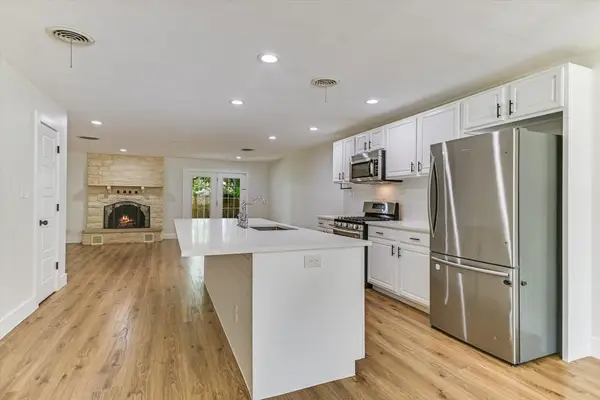556 E 19th St, Georgetown, TX 78626