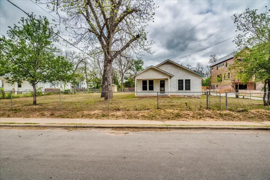 3520 Gonzales St, Austin, TX 78702 - #3