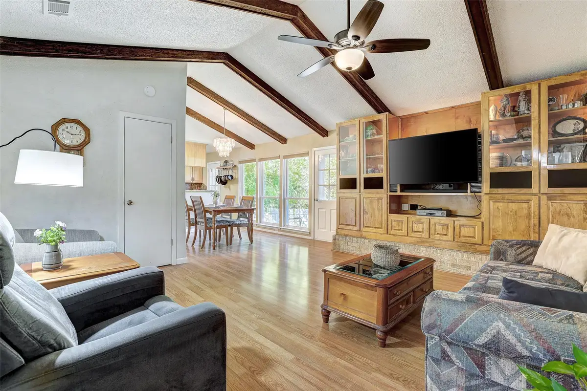 7210 Meadowood Dr, Austin, TX 78723 - Image #1