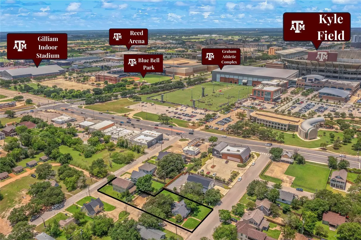 208 Fairview Ave, College Station, TX 77840 - #1
