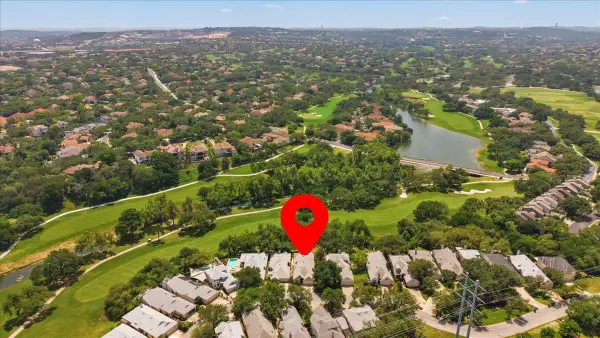 132 Double Eagle Dr #132, Austin, TX 78738