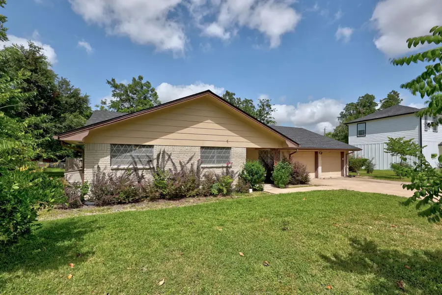 2305 Lathan Ln, Taylor, TX 76574 - #3
