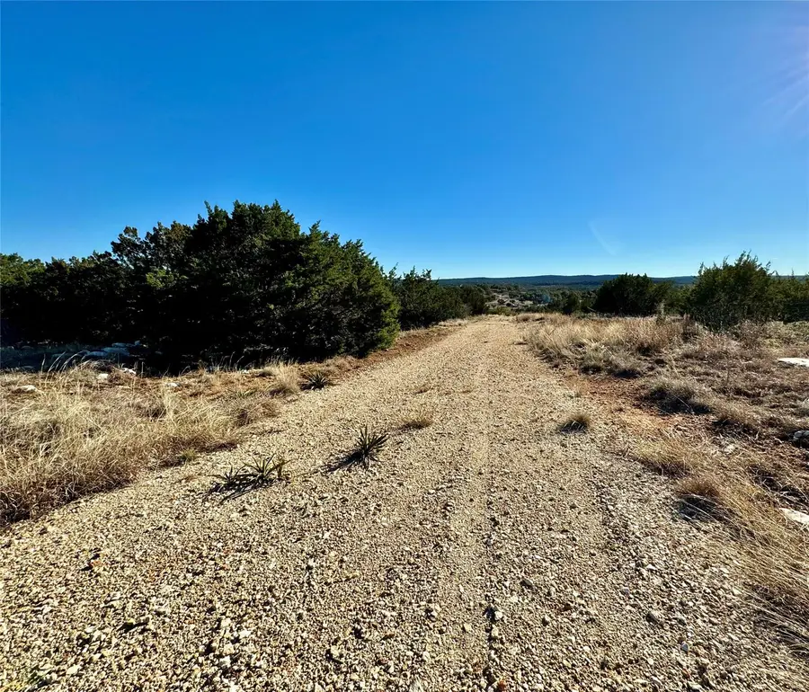 640 Sycamore Creek Dr, Dripping Springs, TX 78620 - Image #3