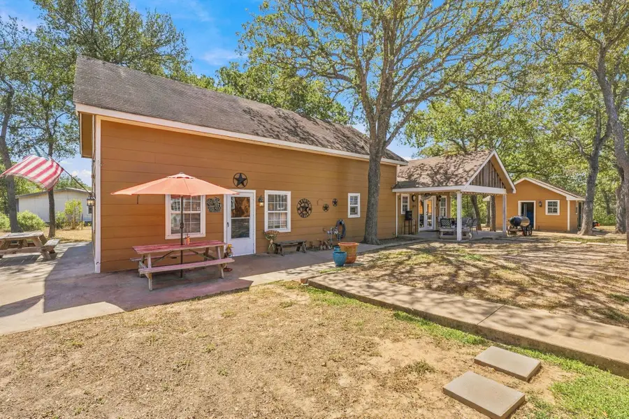 172 Heritage Oaks Dr, Cedar Creek, TX 78612 - #2