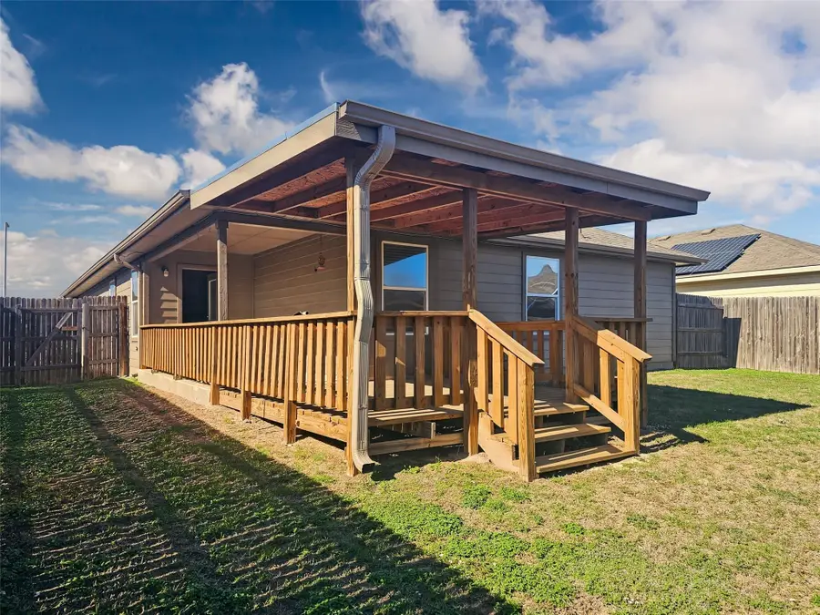 801 Silver Wing Dr, Austin, TX 78725 - Image #3