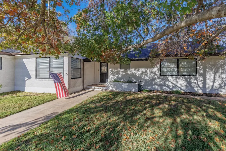 139 E Cottonwood Dr, Granite Shoals, TX 78654 - #2