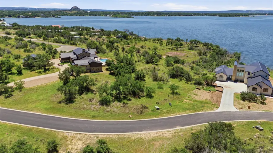 308 Peninsula Dr, Burnet, TX 78611 - #2