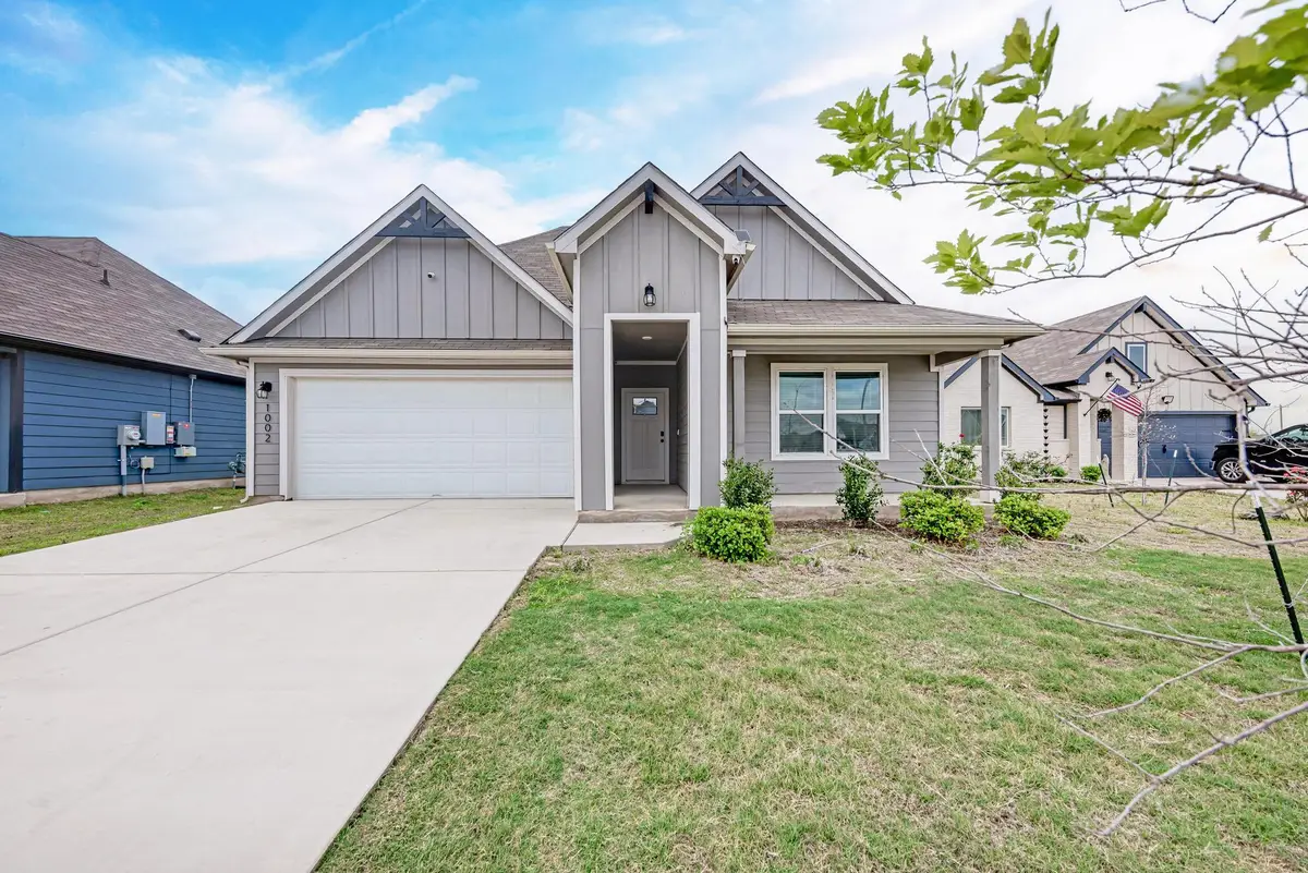 1002 Austin Bayou Dr, Hutto, TX 78634 - #1