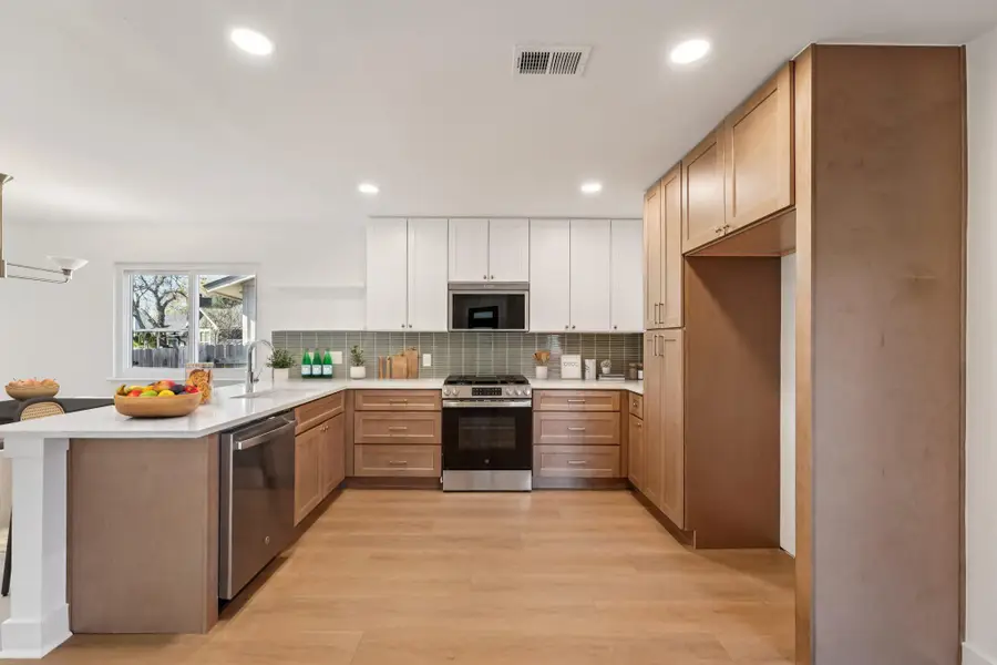 4901 Transit Cir, Austin, TX 78727 - Image #2