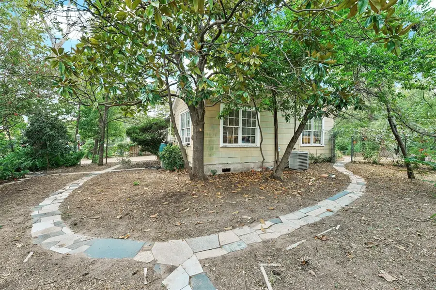 2114 Shoalmont Dr, Austin, TX 78756 - Image #3