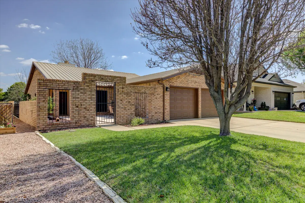 115 Firestone Pl, Meadowlakes, TX 78654 - #1