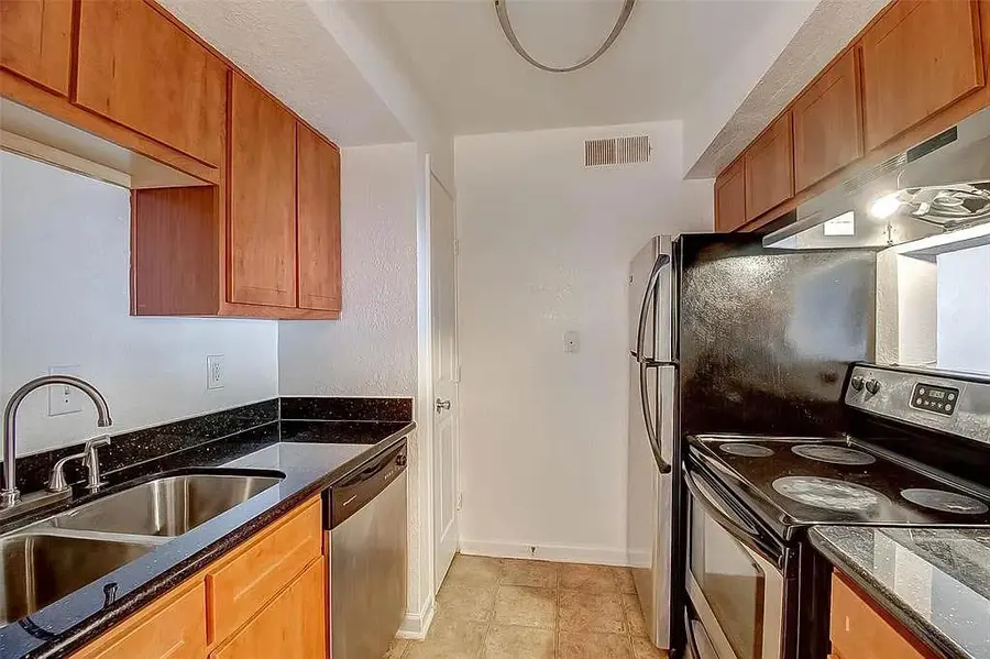 8100 Creekbend Dr #114, Houston, TX 77071 - #2