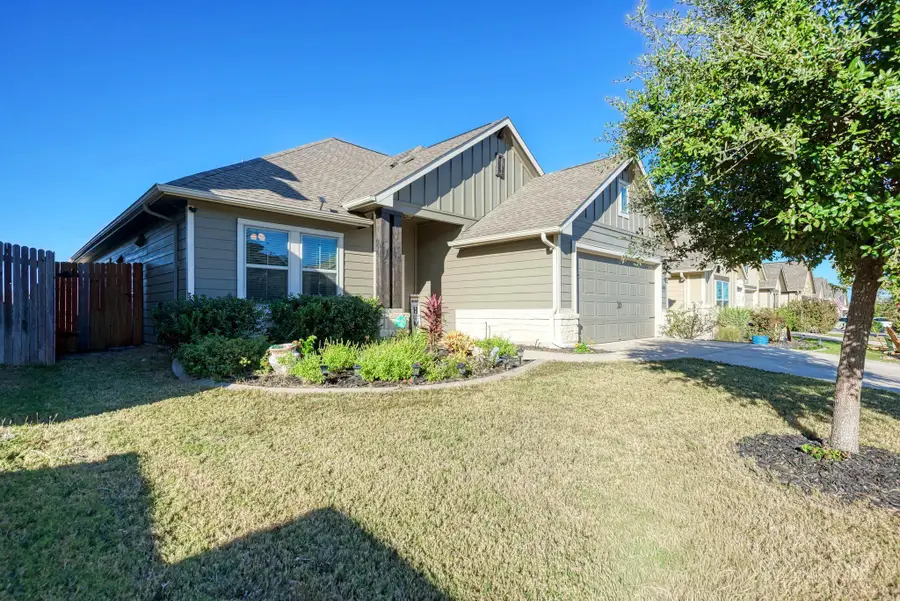 136 Finley St, Hutto, TX 78634 - Image #2