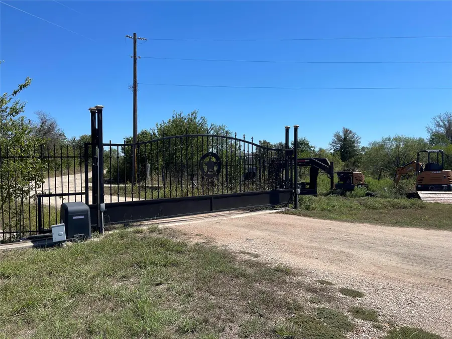 12212 Ballerstedt Rd, Elgin, TX 78621 - #2