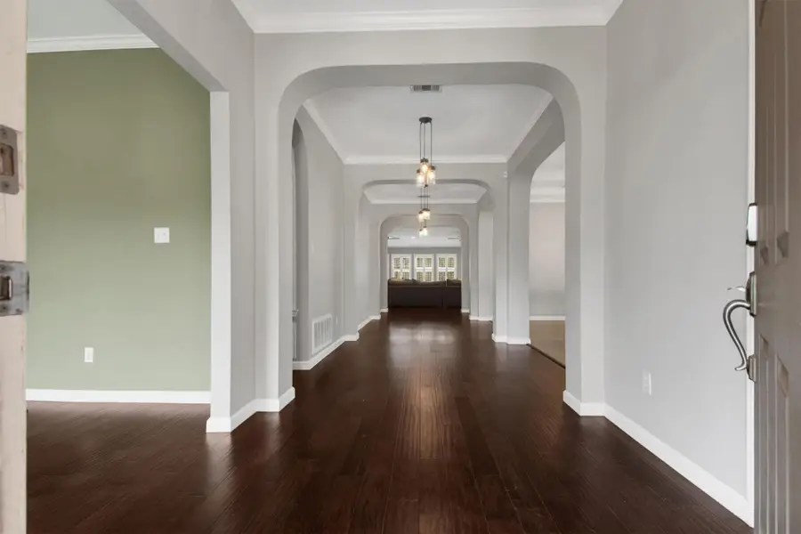 901 Bella Vista Cir, Kyle, TX 78640 - Image #2