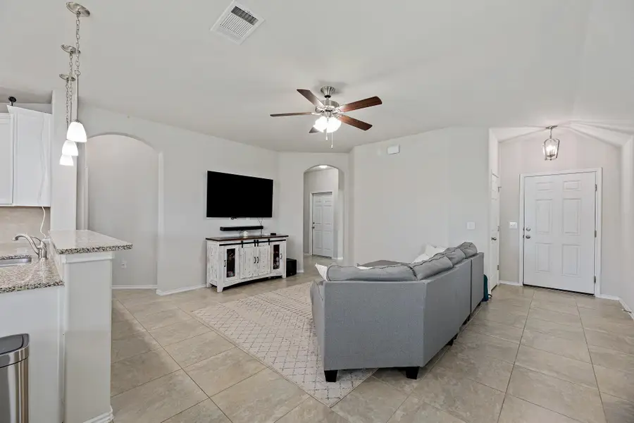 382 Limerick Rd, Buda, TX 78610 - #3