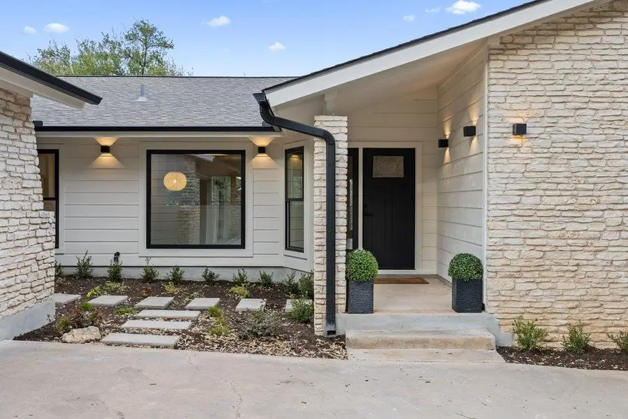 408 Rolling Green Dr, Lakeway, TX 78734 - Image #3